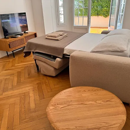 Апартаменты Elegant Central Flat With Private Terrace In Ницца