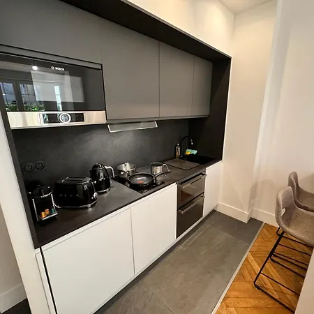 Elegant Central Flat With Private Terrace In *
