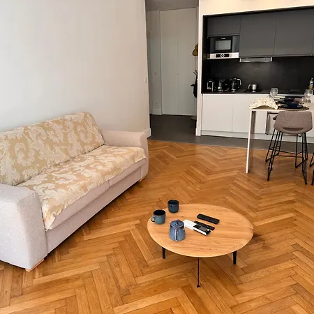 Apartmán Elegant Central Flat With Private Terrace In *